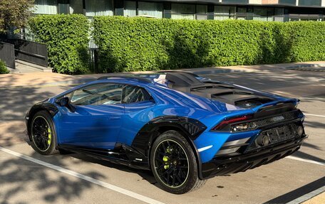 Lamborghini Huracán, 2024 год, 39 900 000 рублей, 4 фотография