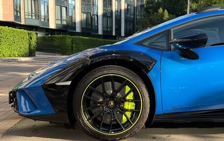 Lamborghini Huracán, 2024 год, 39 900 000 рублей, 17 фотография