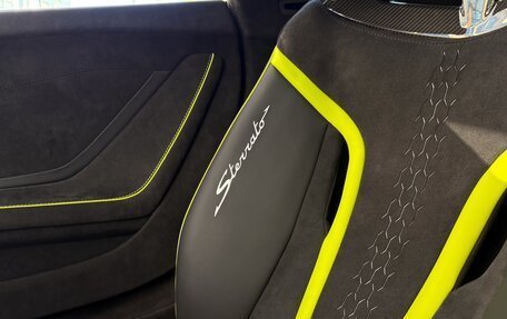 Lamborghini Huracán, 2024 год, 39 900 000 рублей, 25 фотография