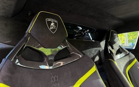 Lamborghini Huracán, 2024 год, 39 900 000 рублей, 32 фотография