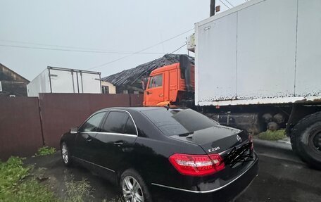 Mercedes-Benz E-Класс, 2012 год, 1 250 000 рублей, 3 фотография
