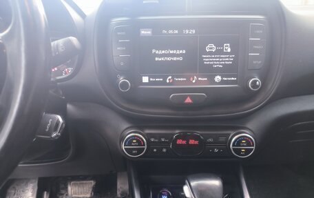 KIA Soul III, 2021 год, 1 600 000 рублей, 9 фотография