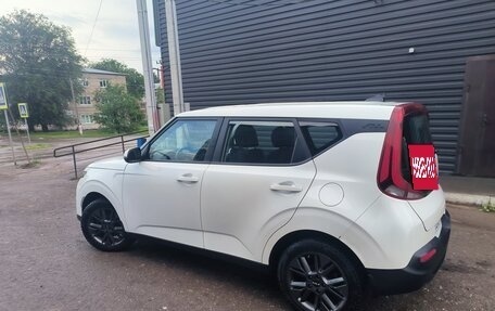 KIA Soul III, 2021 год, 1 600 000 рублей, 6 фотография