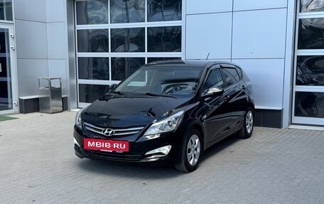 Hyundai Solaris II рестайлинг, 2014 год, 1 000 000 рублей, 3 фотография