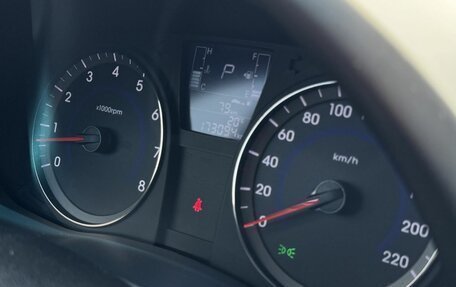 Hyundai Solaris II рестайлинг, 2014 год, 1 000 000 рублей, 9 фотография