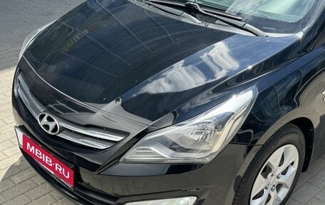 Hyundai Solaris II рестайлинг, 2014 год, 1 000 000 рублей, 22 фотография