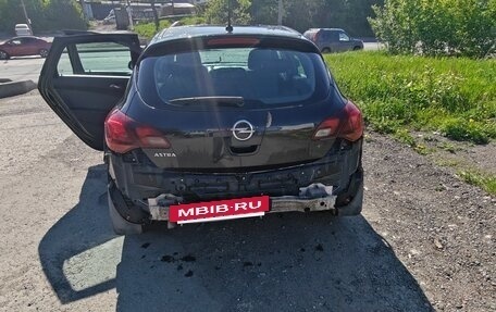 Opel Astra J, 2013 год, 650 000 рублей, 2 фотография
