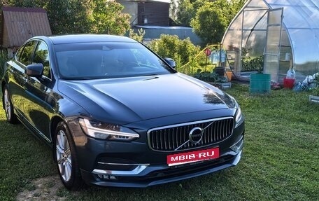Volvo S90 II рестайлинг, 2018 год, 3 800 000 рублей, 1 фотография