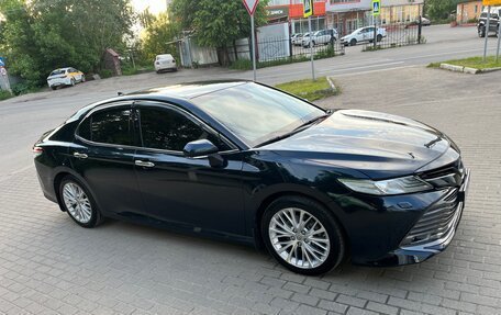 Toyota Camry, 2019 год, 2 650 000 рублей, 3 фотография