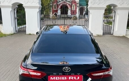Toyota Camry, 2019 год, 2 650 000 рублей, 5 фотография