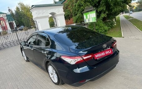 Toyota Camry, 2019 год, 2 650 000 рублей, 10 фотография