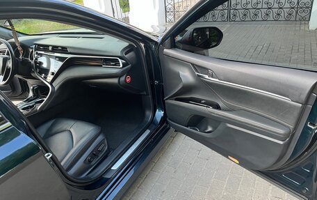 Toyota Camry, 2019 год, 2 650 000 рублей, 15 фотография