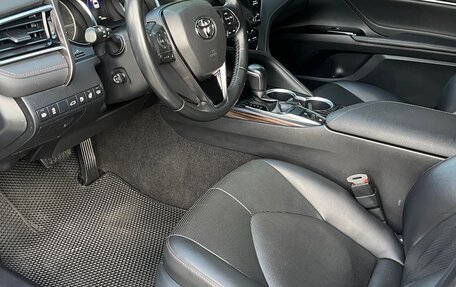 Toyota Camry, 2019 год, 2 650 000 рублей, 17 фотография