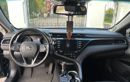 Toyota Camry, 2019 год, 2 650 000 рублей, 21 фотография