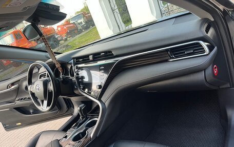 Toyota Camry, 2019 год, 2 650 000 рублей, 20 фотография
