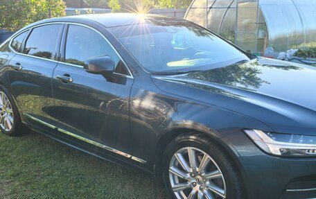 Volvo S90 II рестайлинг, 2018 год, 3 800 000 рублей, 2 фотография
