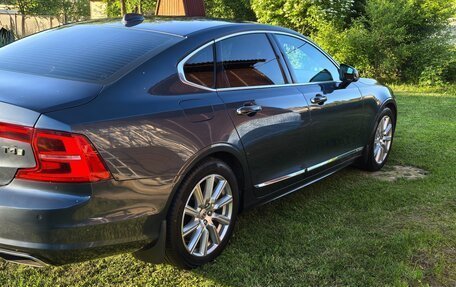 Volvo S90 II рестайлинг, 2018 год, 3 800 000 рублей, 7 фотография