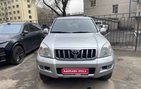 Toyota Land Cruiser Prado 120 рестайлинг, 2005 год, 1 950 000 рублей, 1 фотография