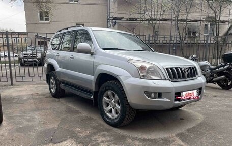 Toyota Land Cruiser Prado 120 рестайлинг, 2005 год, 1 950 000 рублей, 2 фотография