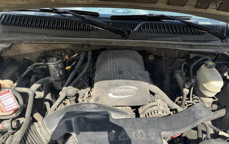 Chevrolet Tahoe II, 2003 год, 350 000 рублей, 13 фотография
