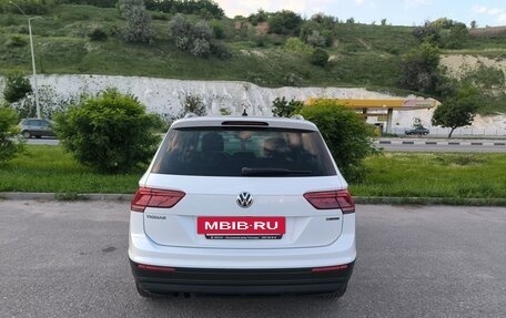 Volkswagen Tiguan II, 2018 год, 2 460 000 рублей, 4 фотография