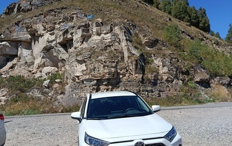 Toyota RAV4, 2020 год, 3 500 000 рублей, 14 фотография