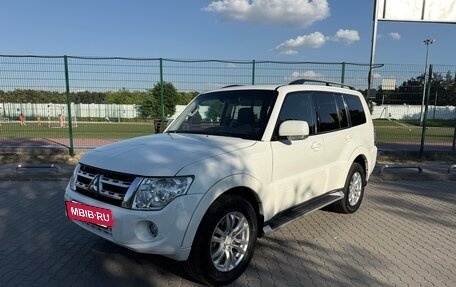 Mitsubishi Pajero IV, 2014 год, 2 380 000 рублей, 22 фотография