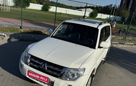 Mitsubishi Pajero IV, 2014 год, 2 380 000 рублей, 10 фотография