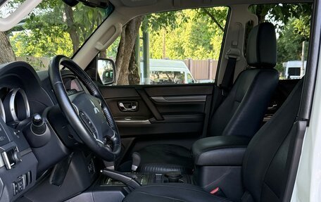 Mitsubishi Pajero IV, 2014 год, 2 380 000 рублей, 24 фотография