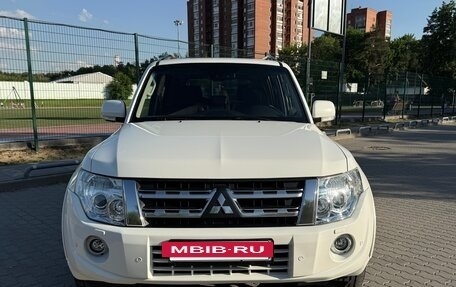 Mitsubishi Pajero IV, 2014 год, 2 380 000 рублей, 11 фотография