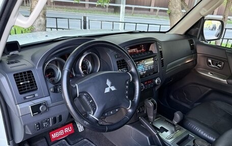 Mitsubishi Pajero IV, 2014 год, 2 380 000 рублей, 23 фотография