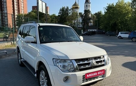Mitsubishi Pajero IV, 2014 год, 2 380 000 рублей, 12 фотография