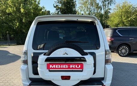 Mitsubishi Pajero IV, 2014 год, 2 380 000 рублей, 17 фотография