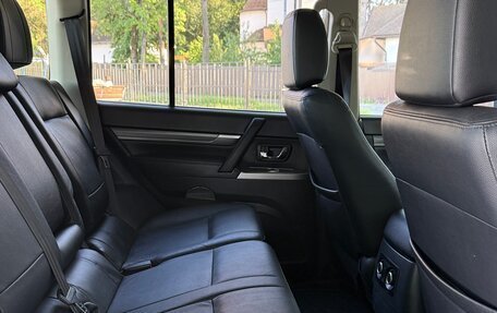 Mitsubishi Pajero IV, 2014 год, 2 380 000 рублей, 32 фотография