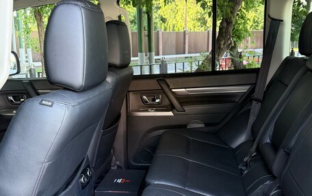 Mitsubishi Pajero IV, 2014 год, 2 380 000 рублей, 33 фотография