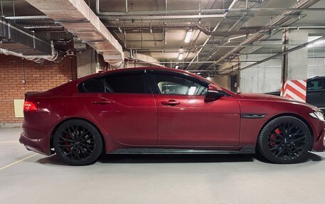 Jaguar XE I рестайлинг, 2017 год, 2 300 000 рублей, 3 фотография