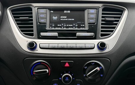 Hyundai Solaris II рестайлинг, 2017 год, 1 050 000 рублей, 25 фотография