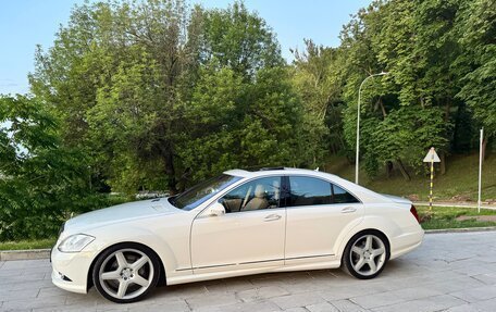 Mercedes-Benz S-Класс, 2008 год, 2 100 000 рублей, 2 фотография