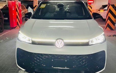 Volkswagen Tiguan, 2025 год, 4 300 000 рублей, 3 фотография