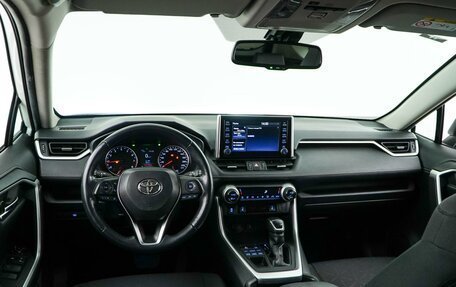 Toyota RAV4, 2020 год, 3 090 900 рублей, 6 фотография