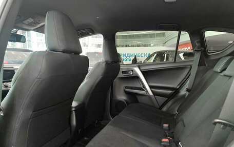 Toyota RAV4, 2019 год, 2 950 000 рублей, 16 фотография