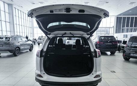 Toyota RAV4, 2019 год, 2 950 000 рублей, 14 фотография
