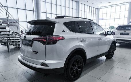Toyota RAV4, 2019 год, 2 950 000 рублей, 9 фотография
