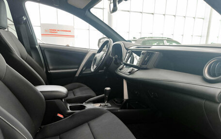 Toyota RAV4, 2019 год, 2 950 000 рублей, 15 фотография