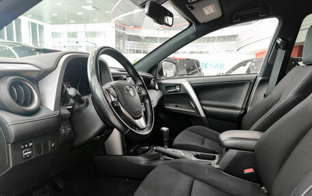 Toyota RAV4, 2019 год, 2 950 000 рублей, 20 фотография