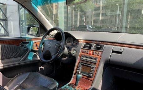 Mercedes-Benz E-Класс, 2000 год, 615 000 рублей, 9 фотография