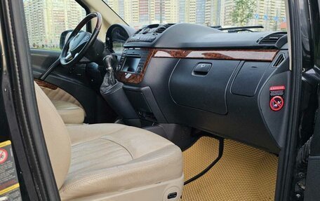 Mercedes-Benz Viano, 2012 год, 1 990 000 рублей, 15 фотография