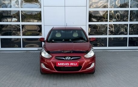 Hyundai Solaris II рестайлинг, 2012 год, 760 000 рублей, 2 фотография