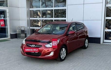 Hyundai Solaris II рестайлинг, 2012 год, 760 000 рублей, 3 фотография