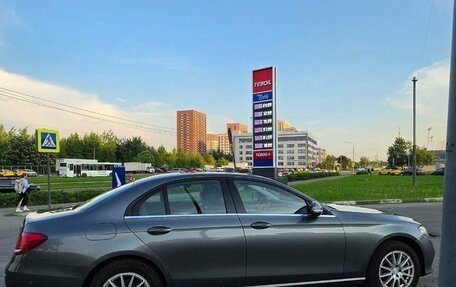 Mercedes-Benz E-Класс, 2018 год, 1 950 000 рублей, 3 фотография